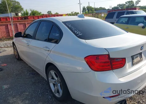 2013 BMW 328I z USA, uszkodzony, nr VIN WBA3C1C50DK104383